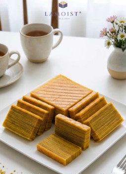 LAMOIST Lapis Legit Signature Half Original